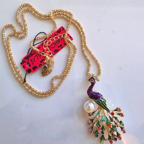 Betsey Johnson Peacock Pearl Rhinestone Embellished Statement Brooch Pin - Picture 7 of 9